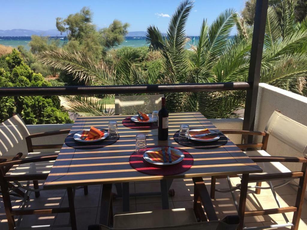 Windsurfing Seaside Apartment Artemida Exterior photo
